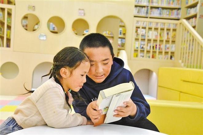 纷多彩 文旅市场欣欣向荣AG真人直营高原假日缤(图2)